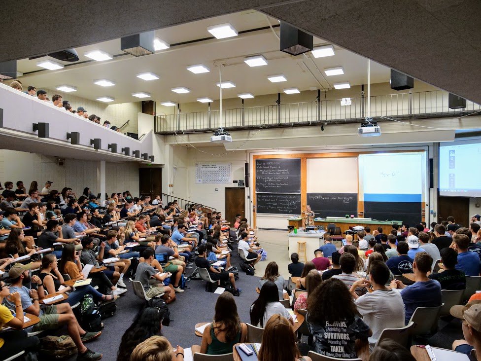 Day one of fall semester  Now, we&rsquo;re on to day two!  You make us proud, Buffs! Keep up the hard work  #CUBoulder  (: Patrick Campbell)