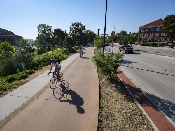 How do you get around campus?  Whether it&rsquo;s walking, taking a Buff Bus with @CU_PTS or by bicycle, we have a few tips to help you out: 