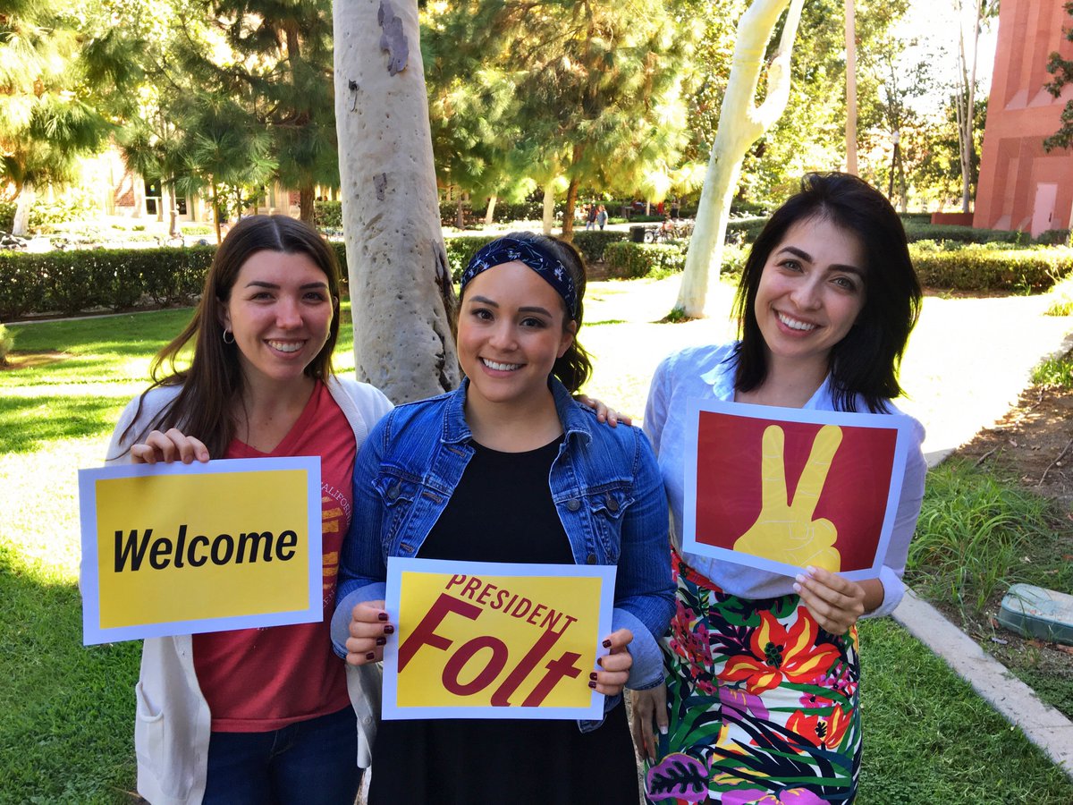 We're loving the pictures! There's still time to join us in welcoming @PresidentFolt—just print out our welcome signs, take a snap holding some up, & share your photo & message of congrats on social w/ the hashtag #TrojansTogether Signs for printing out: