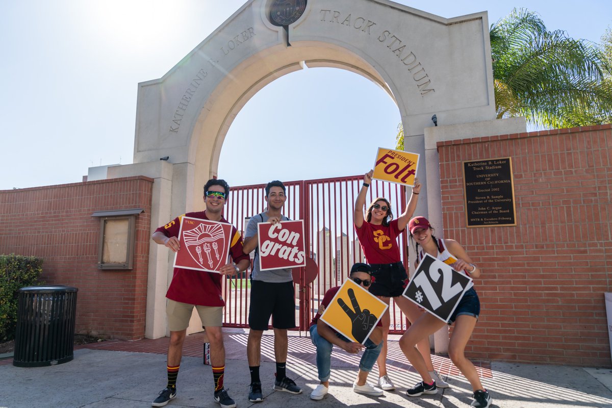 We're loving the pictures! There's still time to join us in welcoming @PresidentFolt—just print out our welcome signs, take a snap holding some up, & share your photo & message of congrats on social w/ the hashtag #TrojansTogether Signs for printing out: